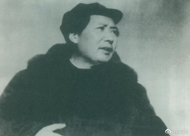 　　1949年3月23日，毛澤東率領(lǐng)中共中央機(jī)關(guān)離開西柏坡前往北平。出發(fā)時，他對周恩來說，今天是進(jìn)京的日子，進(jìn)京趕考去。我們決不當(dāng)李自成，我們都希望考個好成績。