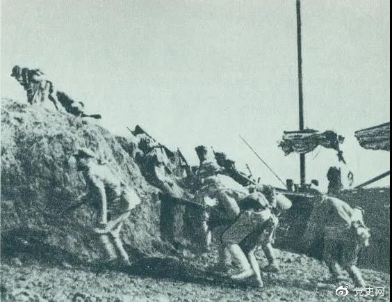 1949年5月23日，人民解放軍向上海國(guó)民黨政府軍隊(duì)發(fā)起總攻，占領(lǐng)了黃浦江堤。
